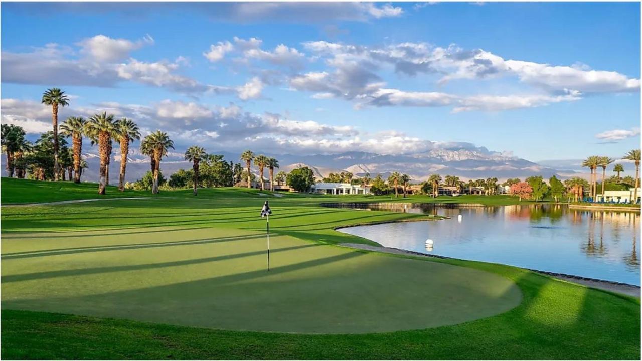 Holiday Inn Express Palm Desert By Ihg Exterior foto