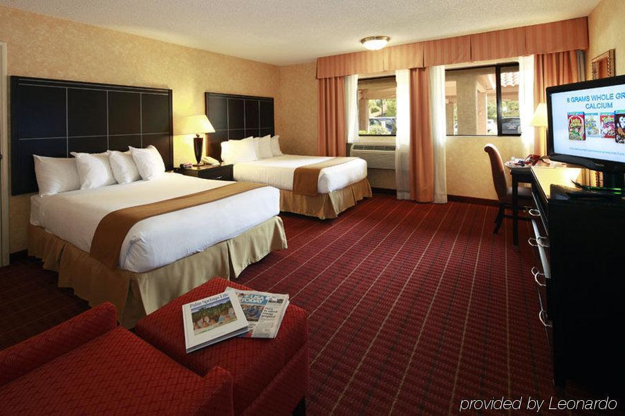 Holiday Inn Express Palm Desert By Ihg Habitación foto